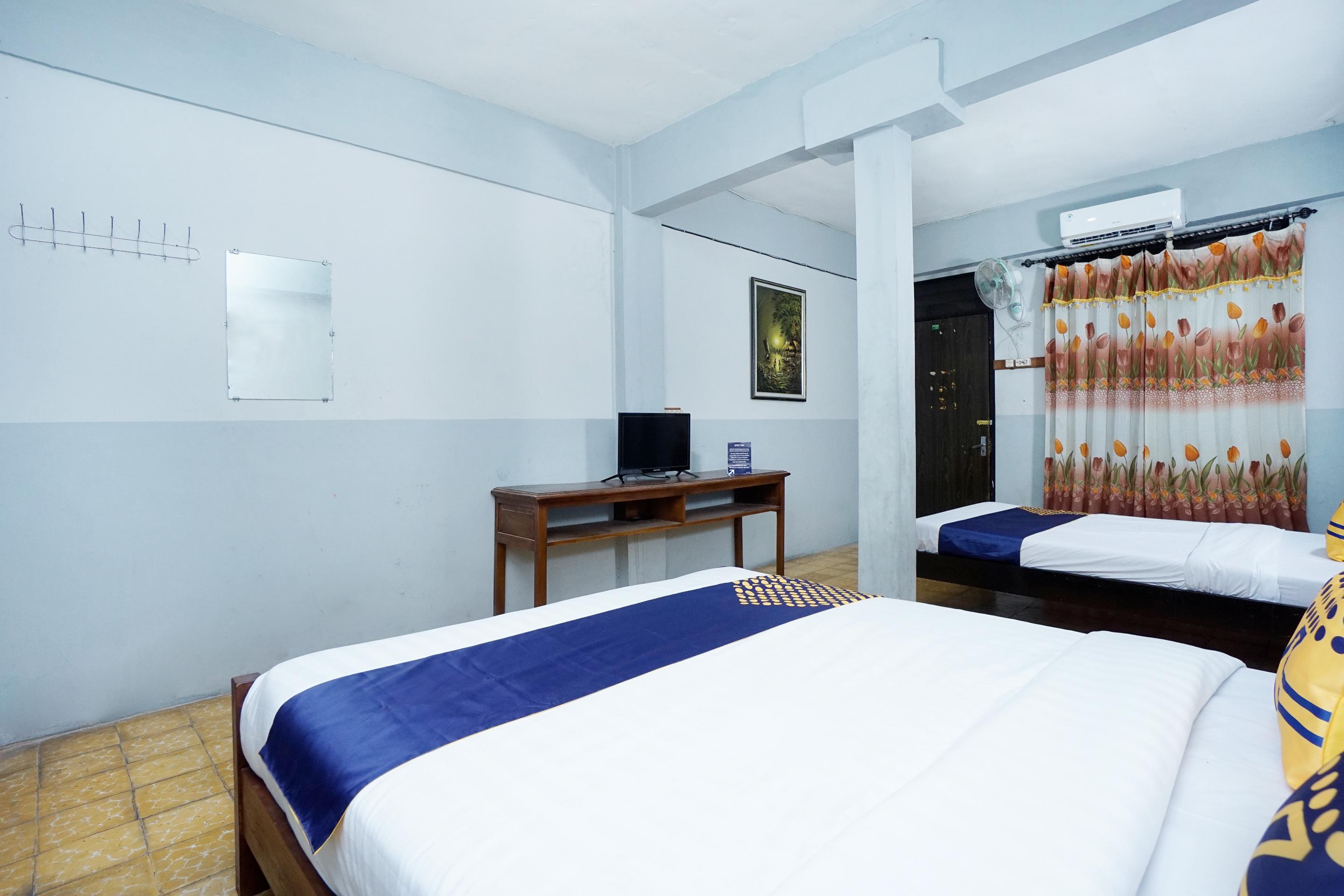 Hotel Pelangi Hs Ngabean Екстер'єр фото