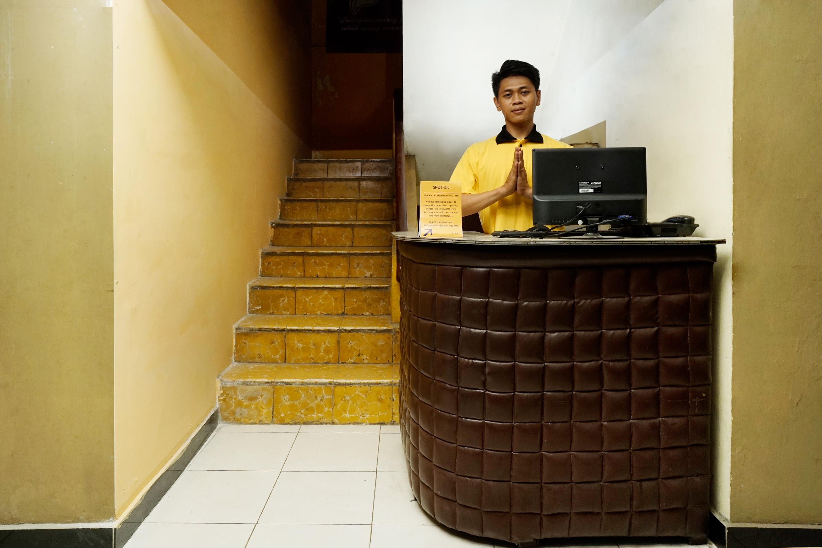 Hotel Pelangi Hs Ngabean Екстер'єр фото