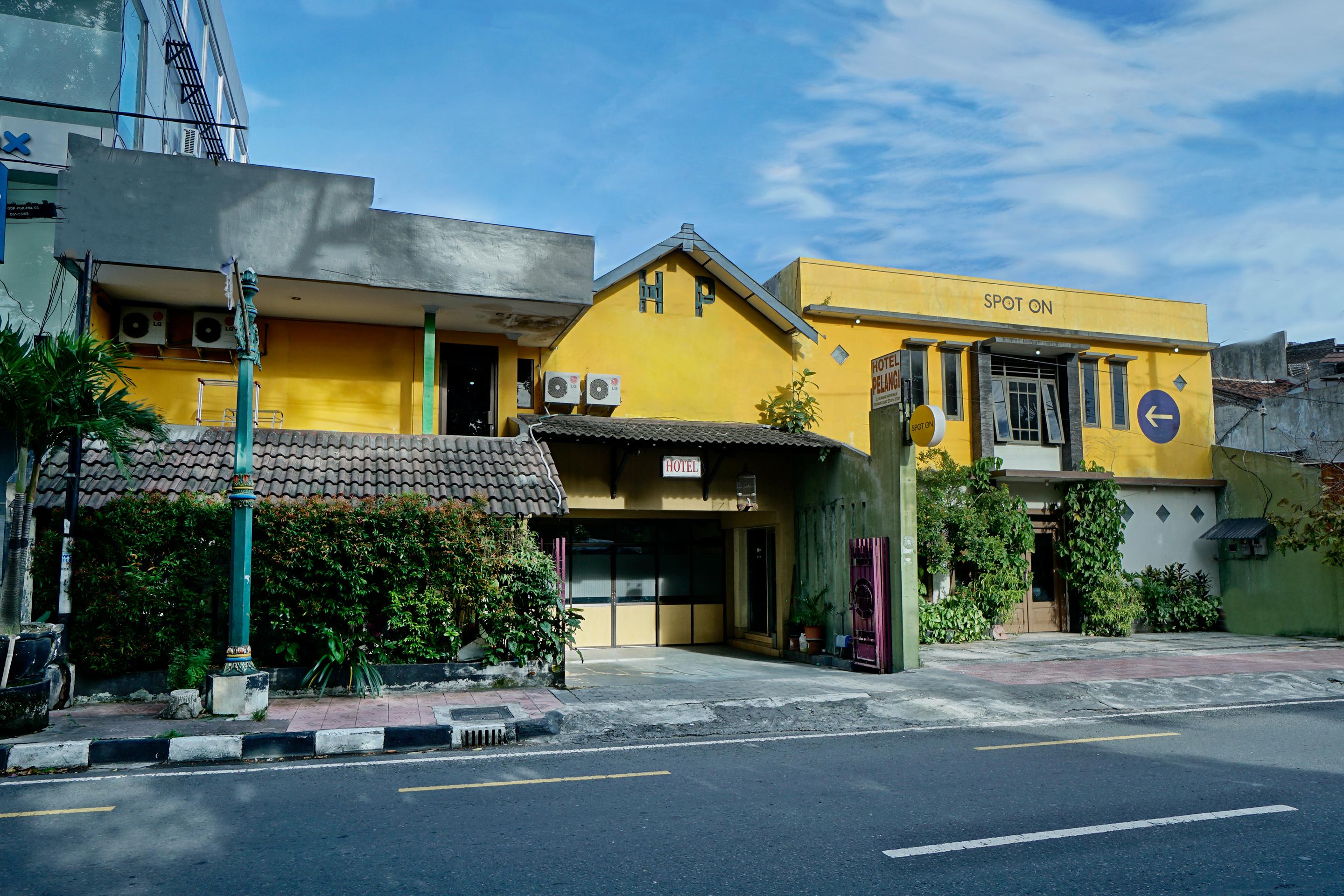 Hotel Pelangi Hs Ngabean Екстер'єр фото