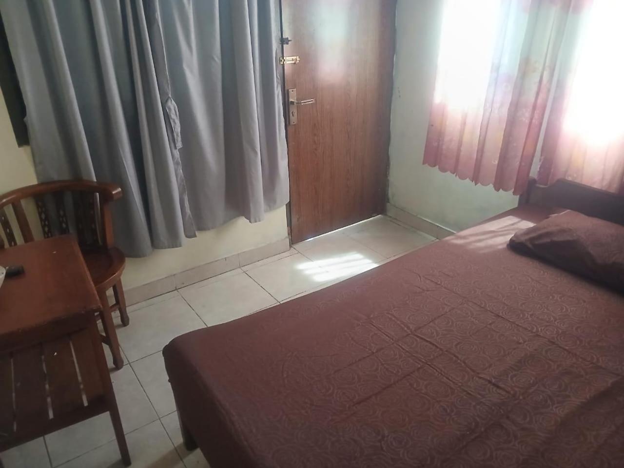 Hotel Pelangi Hs Ngabean Екстер'єр фото